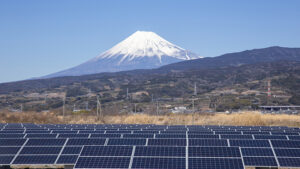 US Solar Fund to roll out fixed tender offer and halve dividend target